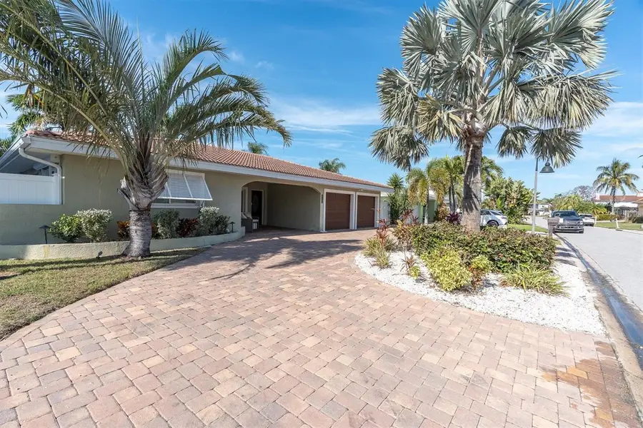 17352 Kennedy Drive, North Redington Beach, FL 33708 - Image #3