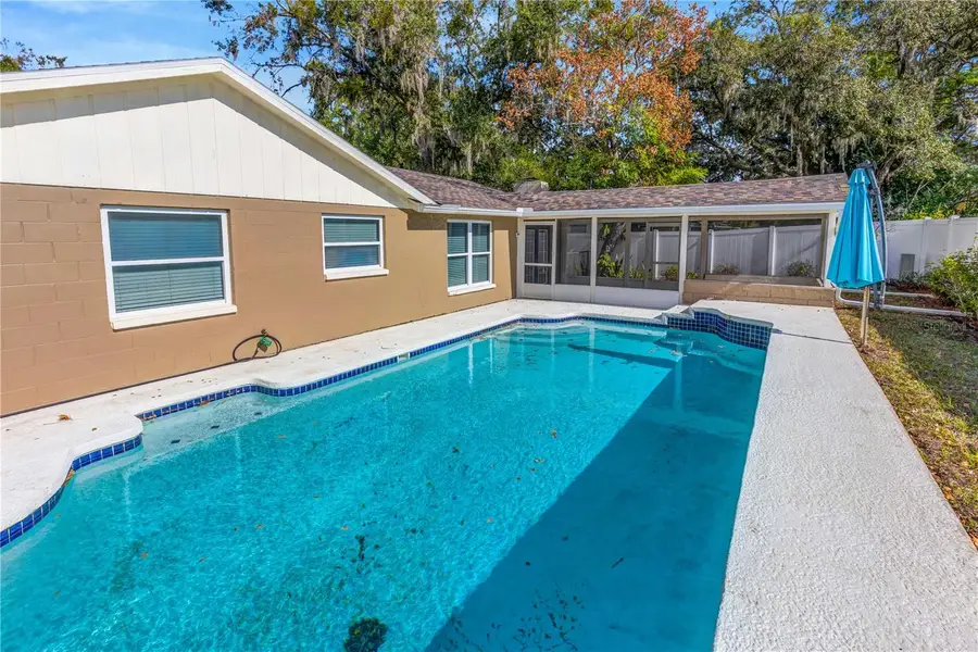 101 Valley Drive, Brandon, FL 33510 - Image #2