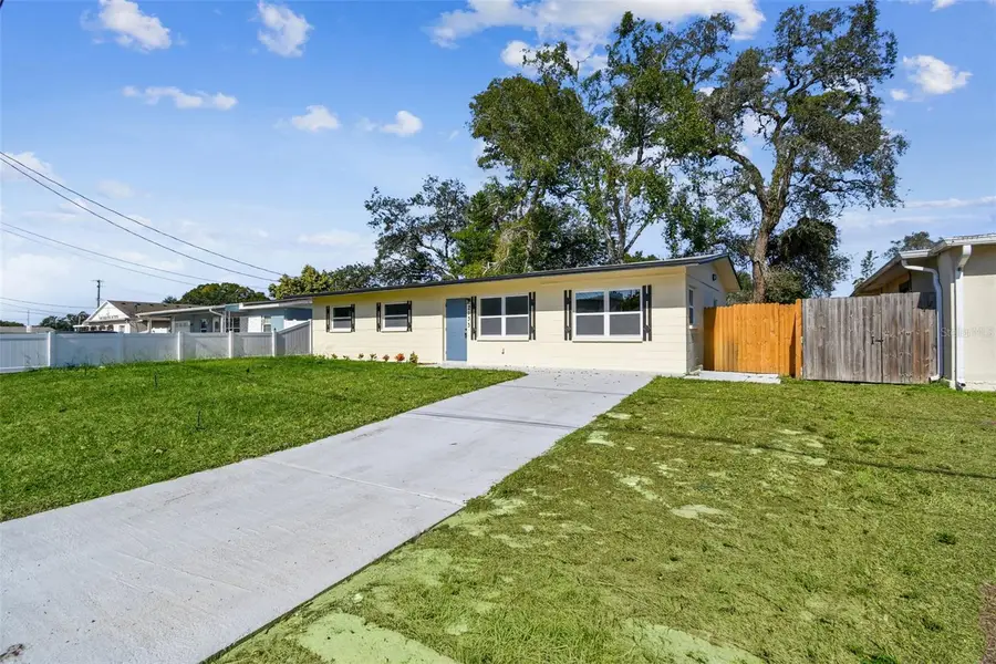 2133 W Rambla Street, Tampa, FL 33612 - Image #2