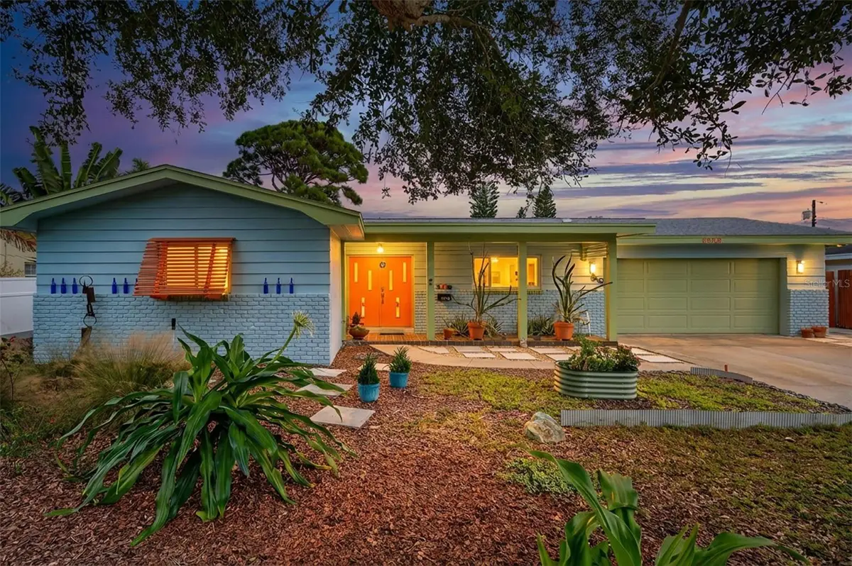 6900 22nd Way S, Saint Petersburg, FL 33712 - Image #1