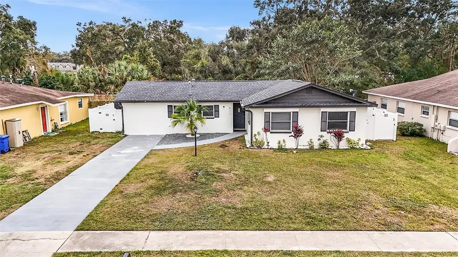 611 Huntington Street, Brandon, FL 33511 - Image #3