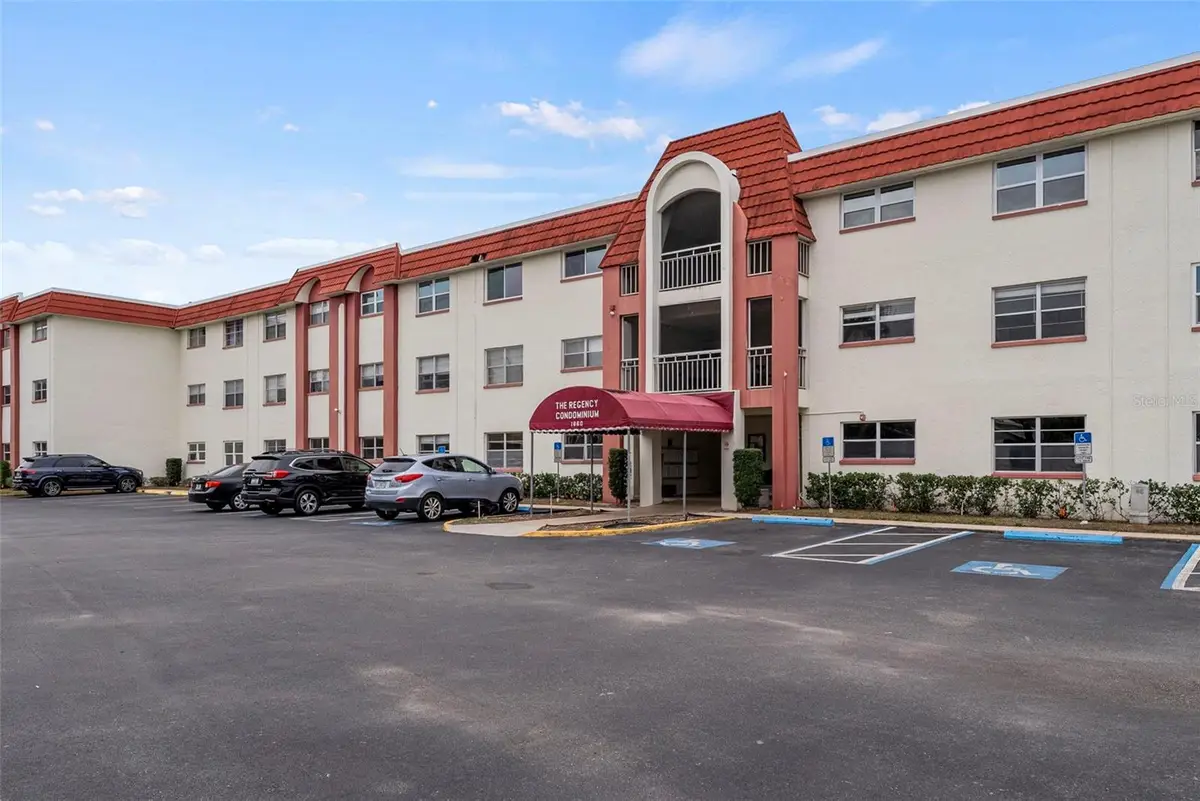 1860 Massachusetts Avenue Ne #206, Saint Petersburg, FL 33703 - Image #1