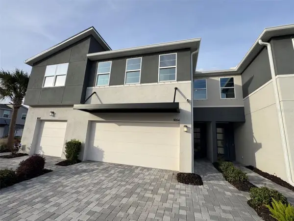 1054 Golden Willow Court, BRANDON, FL 33511