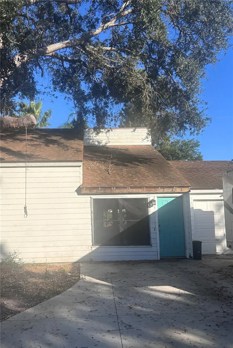 4643 Hollingsworth Avenue, Sarasota, FL 34233 - Image #1