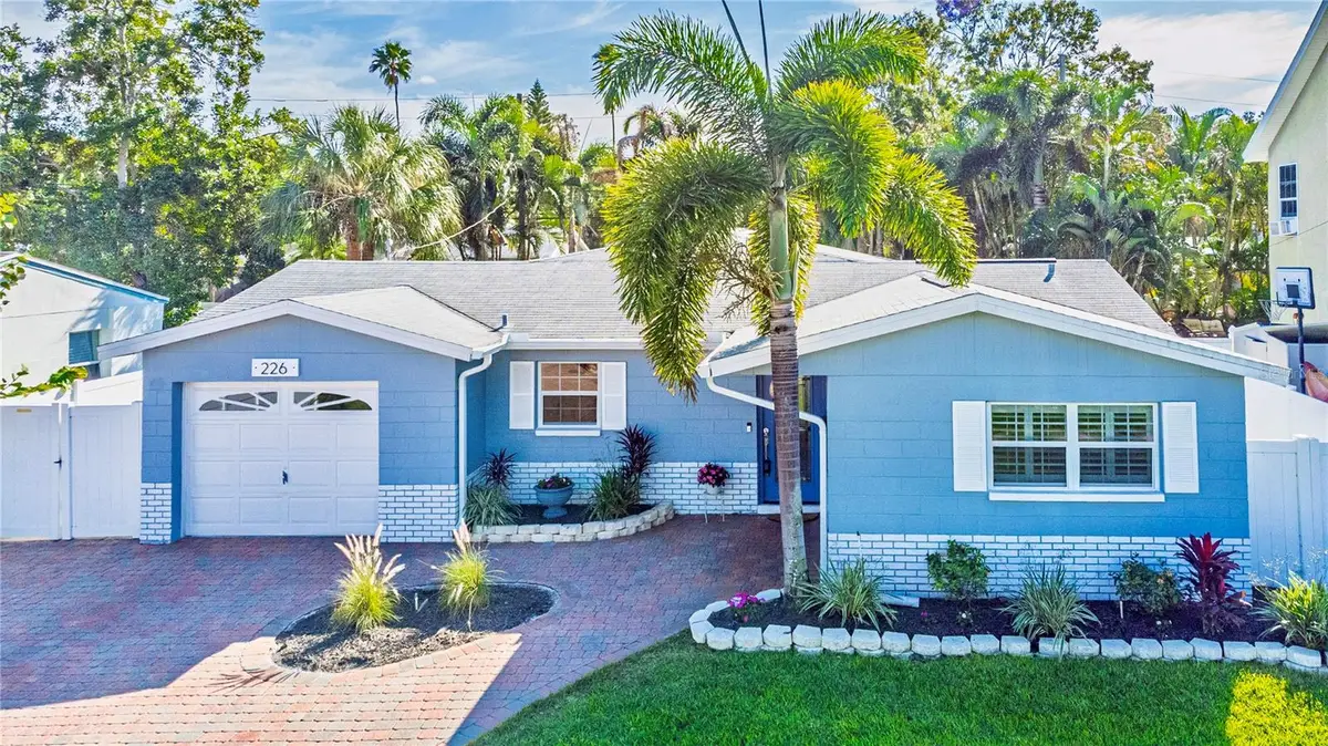 226 81st Avenue N, Saint Petersburg, FL 33702 - Image #1