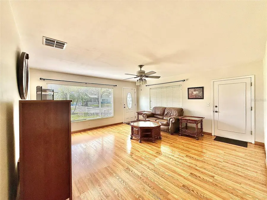 210 14th Avenue Sw, Largo, FL 33770 - Image #3