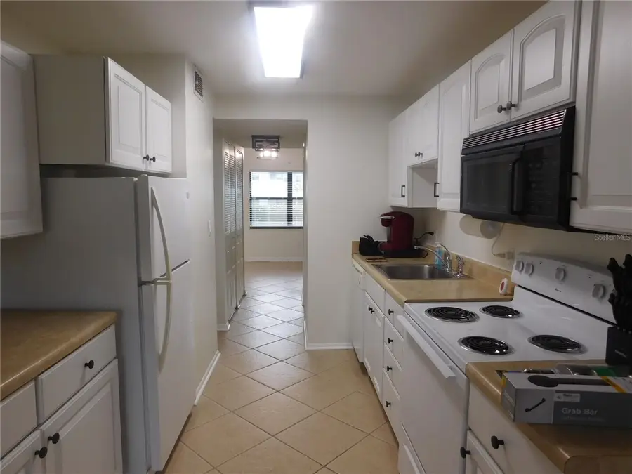 4920 Locust Street Ne #106, Saint Petersburg, FL 33703 - Image #3