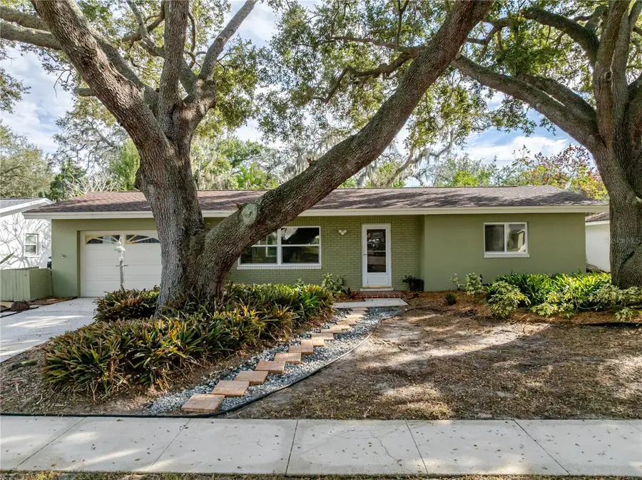 1721 Woodridge Drive, Clearwater, FL 33756 - Image #2