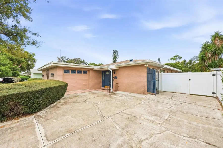 5736 Lime Way, Seminole, FL 33772 - Image #2