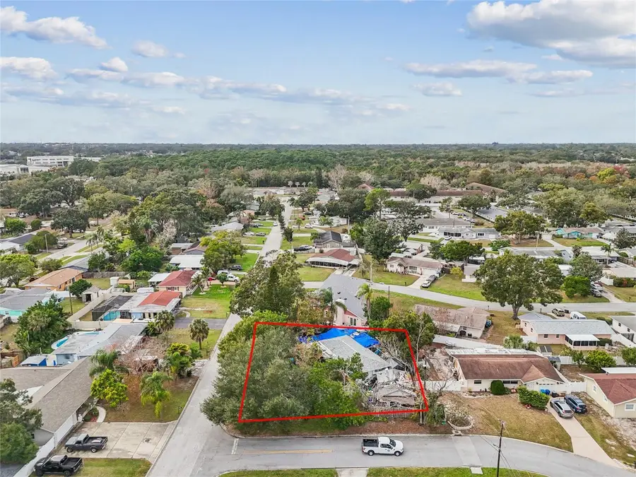 11071 Village Green Avenue, Seminole, FL 33772 - Image #2