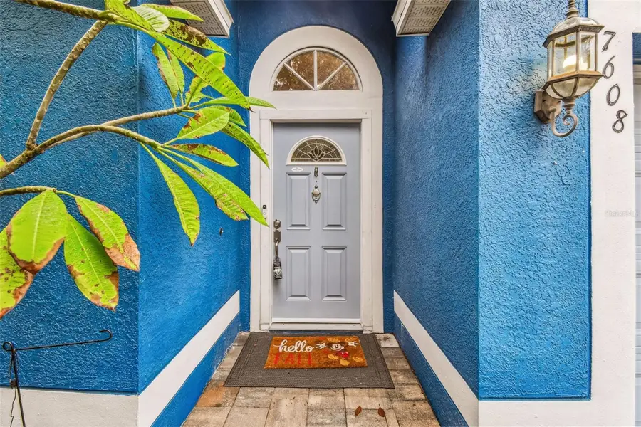 7608 Hampshire Garden Place, Apollo Beach, FL 33572 - Image #2