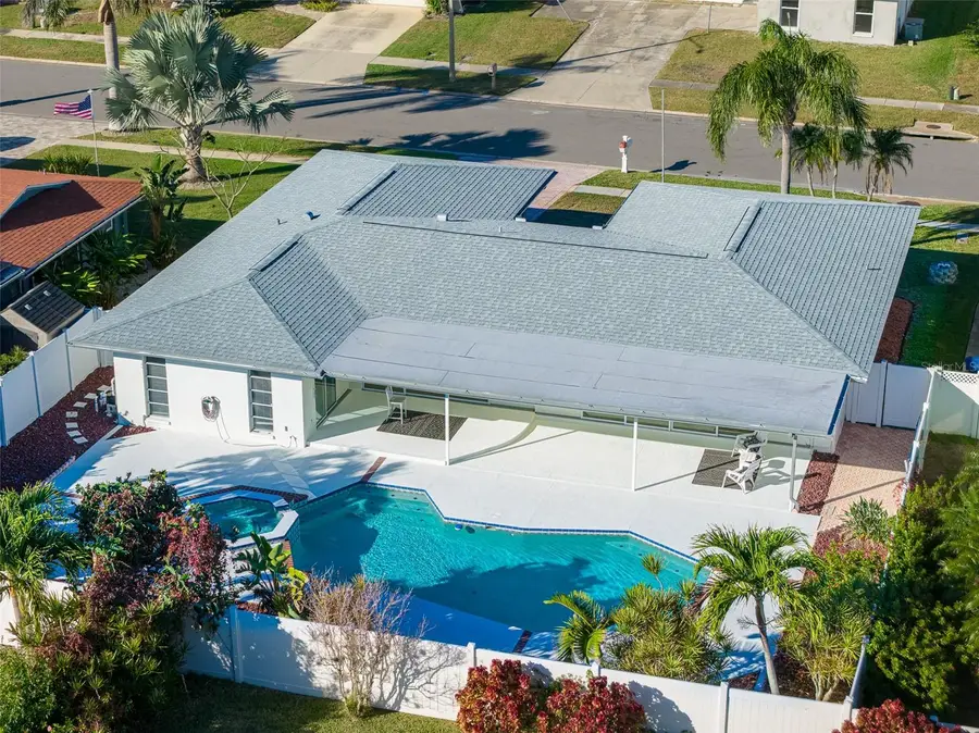 14922 Crown Drive, Largo, FL 33774 - Image #3