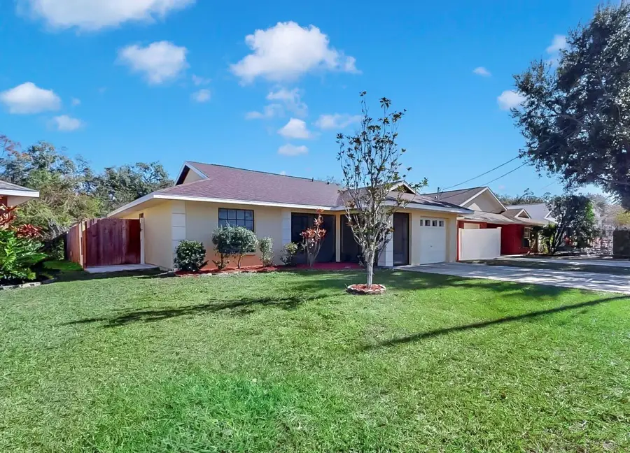 11722 Lynn Brook Circle, Seffner, FL 33584 - Image #2