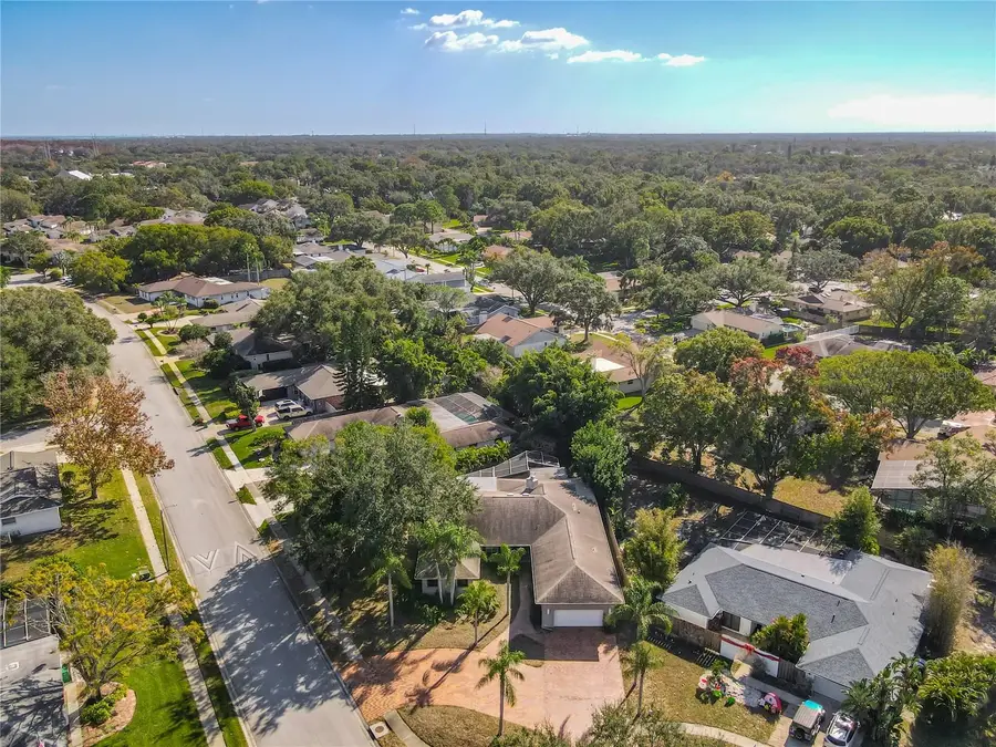 35 Baywood Court, Palm Harbor, FL 34683 - Image #2