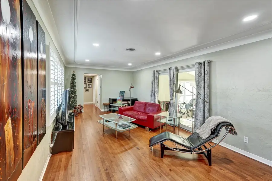 4660 22nd Avenue S, Saint Petersburg, FL 33711 - Image #2