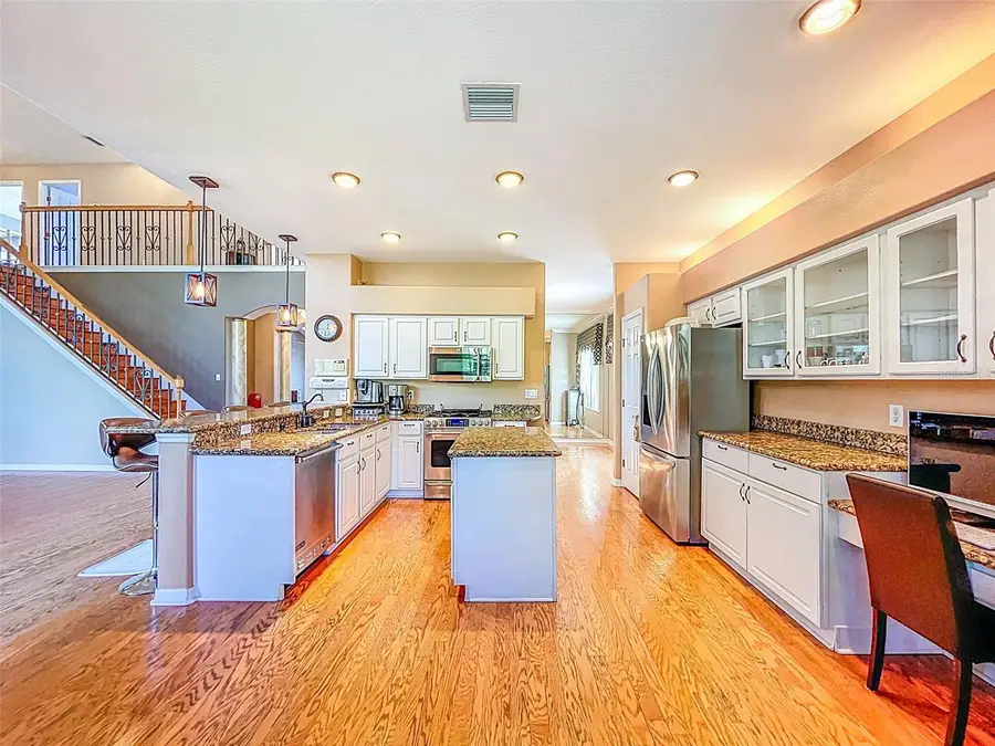 1858 Longview Ln, Tarpon Springs, FL 34689 - Image #2