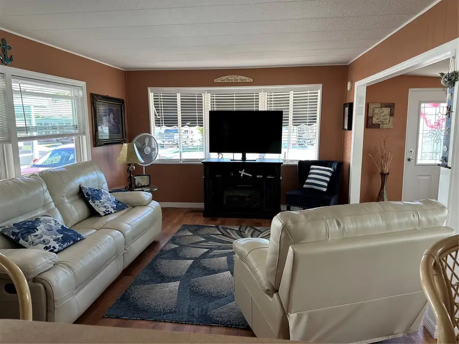 663 Mount Key Avenue Ne #622, Saint Petersburg, FL 33702 - Image #2