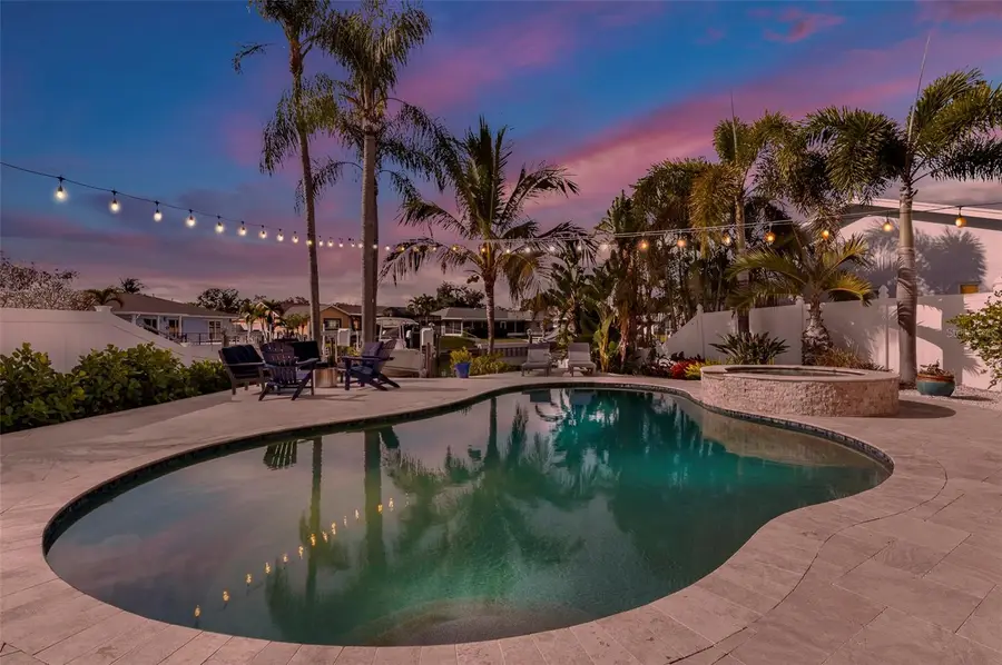 1394 51st Avenue Ne, Saint Petersburg, FL 33703 - Image #2