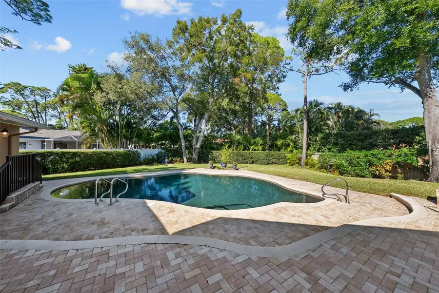 2943 Whisper Lane N, Clearwater, FL 33762 - Image #2