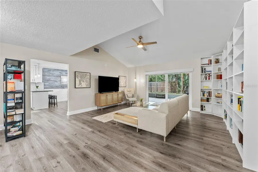 15702 Crying Wind Drive, Tampa, FL 33624 - Image #2