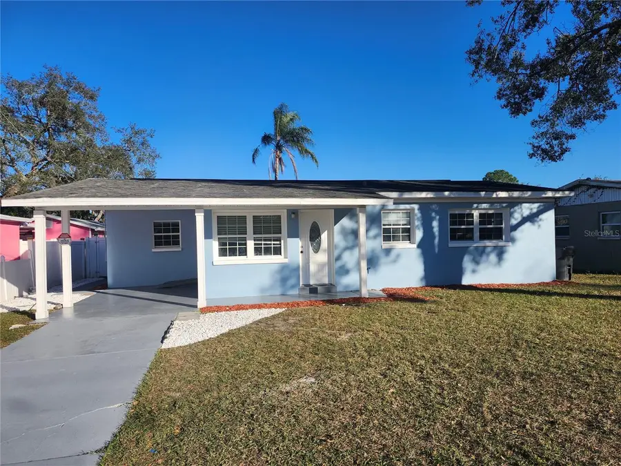 8611 Chinaberry Drive, Tampa, FL 33637 - Image #2