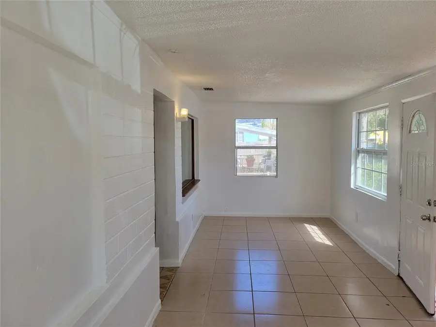 1421 Prescott Street S, Saint Petersburg, FL 33712 - Image #2