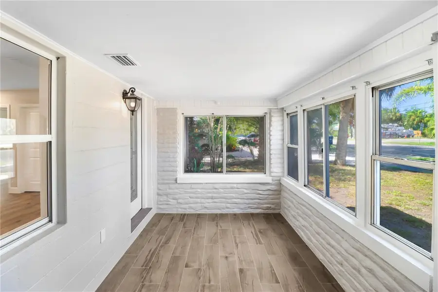 4018 S West Shore Boulevard, Tampa, FL 33611 - Image #2