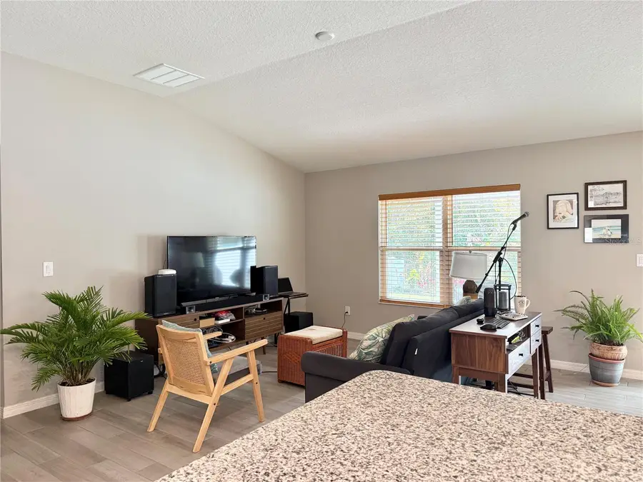 9231 Freedom Hill Drive, Seffner, FL 33584 - Image #3