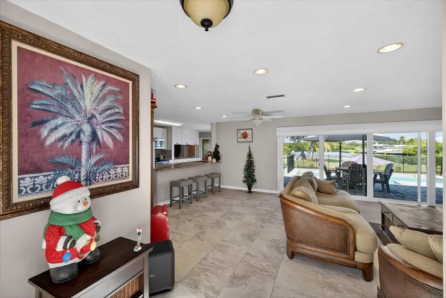 853 Seacrest Drive, Largo, FL 33771 - Image #2