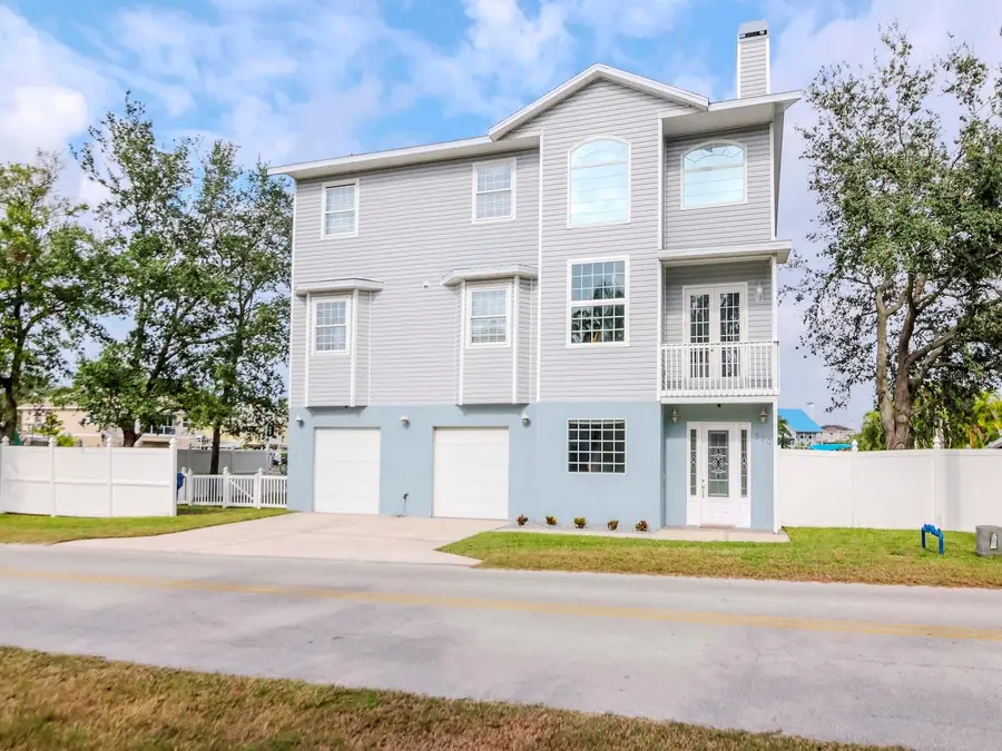 320 Georgia Avenue, Crystal Beach, FL 34681 - Image #2