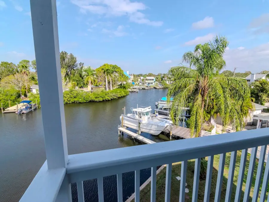 320 Georgia Avenue, Crystal Beach, FL 34681 - Image #3