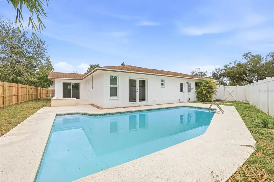 6050 Garmouth Way N, Saint Petersburg, FL 33709 - Image #2