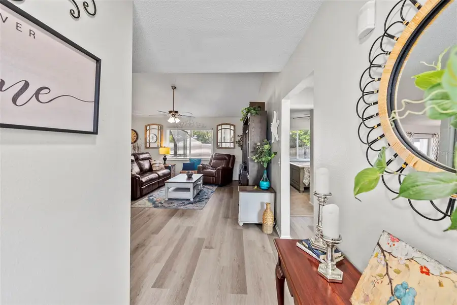 7571 121st Avenue, Largo, FL 33773 - Image #2