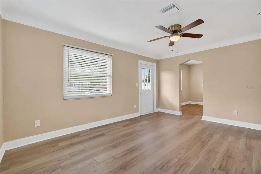 423 61st Avenue Ne, Saint Petersburg, FL 33703 - Image #2