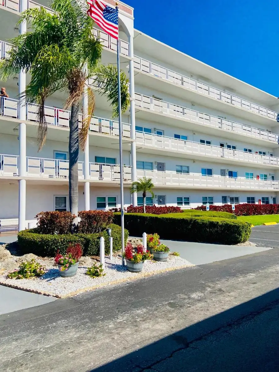 5501 80th Street N #206, Saint Petersburg, FL 33709 - Image #2