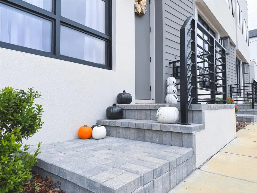 233 8th Street N, Saint Petersburg, FL 33701 - Image #2