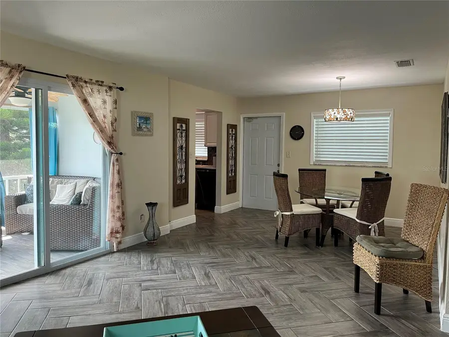 430 Larboard Way #6, Clearwater Beach, FL 33767 - Image #3