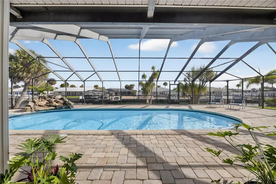 6307 Cottonwood Lane, Apollo Beach, FL 33572 - Image #2