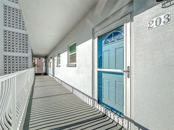 5925 Shore Boulevard S #203, GULFPORT, FL 33707