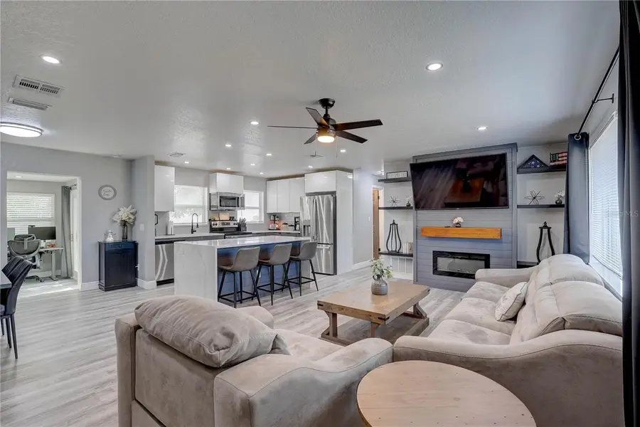 8201 Ridge Road, Seminole, FL 33772 - Image #3