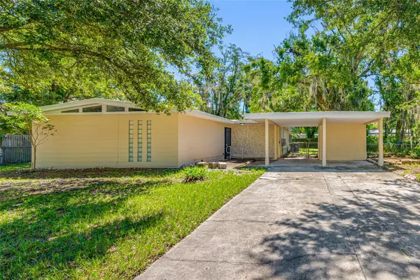 810 W River Drive, TEMPLE TERRACE, FL 33617