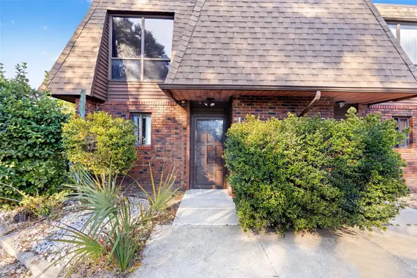 1836 N Crystal Lake Drive, LAKELAND, FL 33801