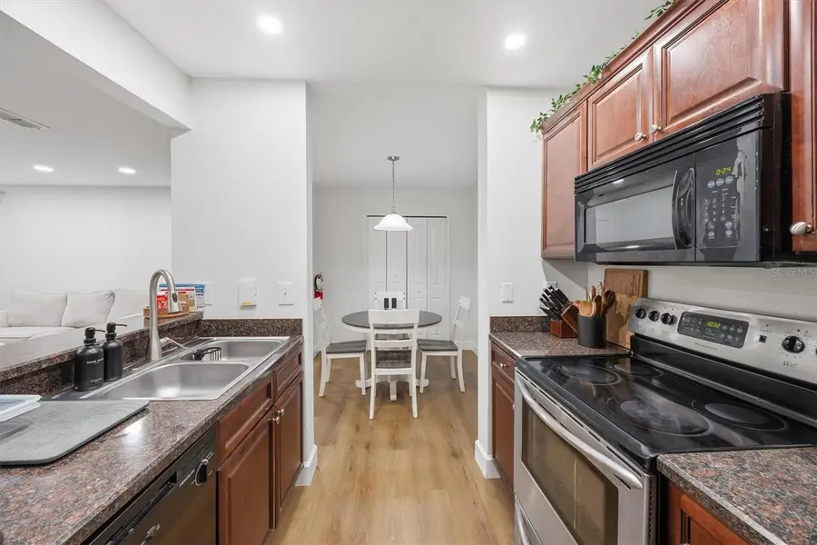 3705 SW 27th Street #913, Gainesville, FL 32608 - Image #2