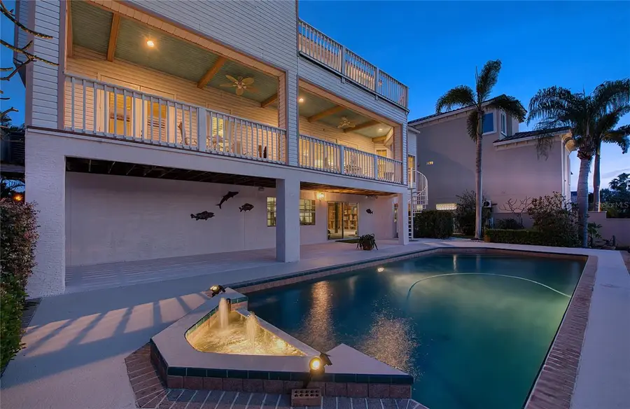 2829 Seabreeze Drive S, Gulfport, FL 33707 - Image #3