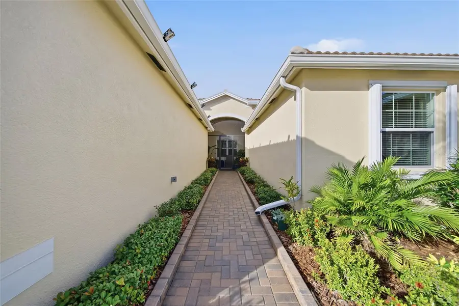 4717 Avila Lakes Drive, Wimauma, FL 33598 - Image #3