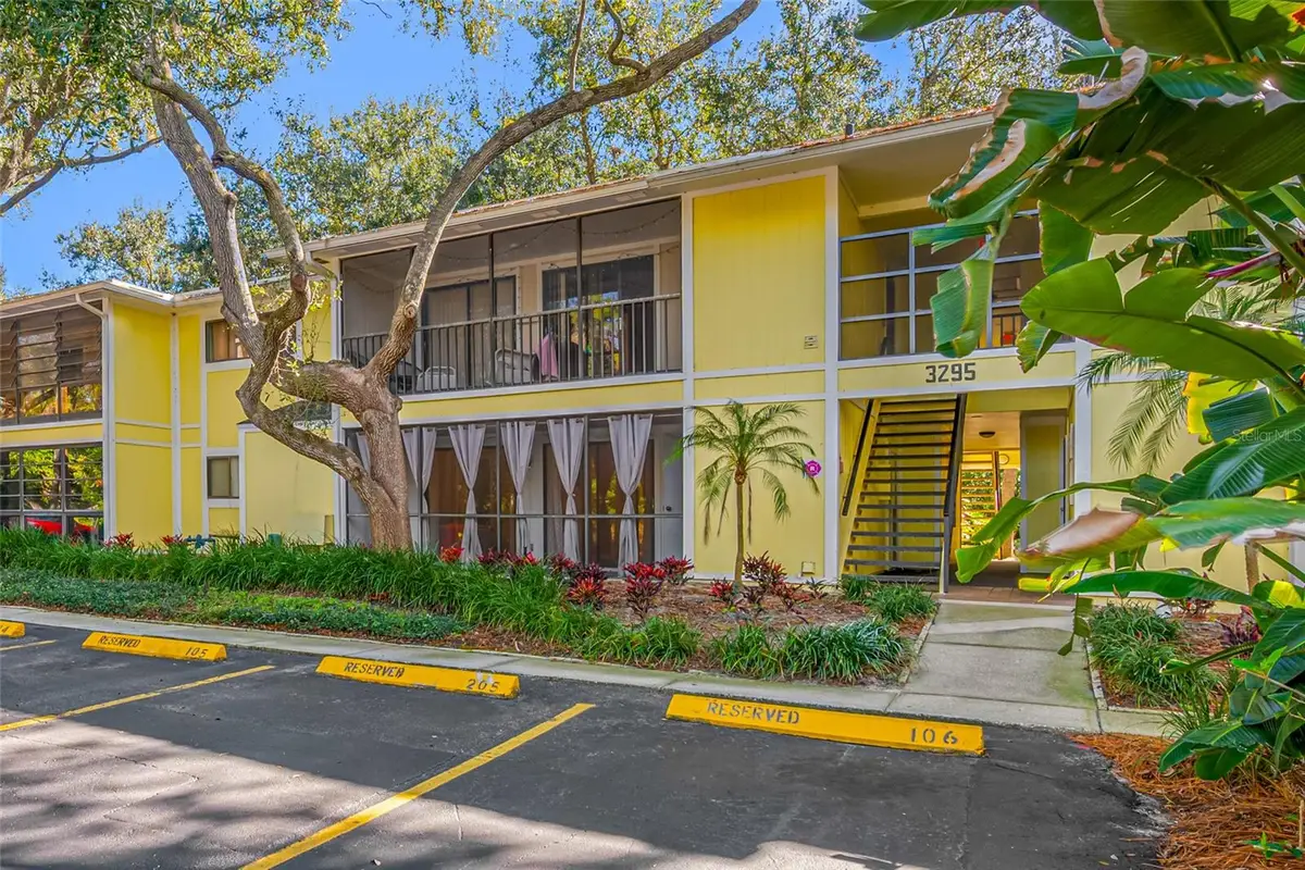 3295 Fox Chase Circle N #105, Palm Harbor, FL 34683 - #1