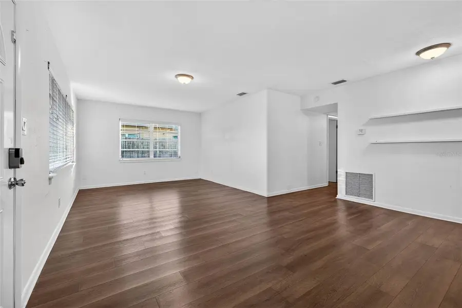 210 N Glen Avenue, Tampa, FL 33609 - Image #3