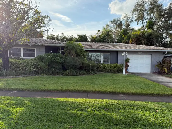 566 E Park Drive, LARGO, FL 33771