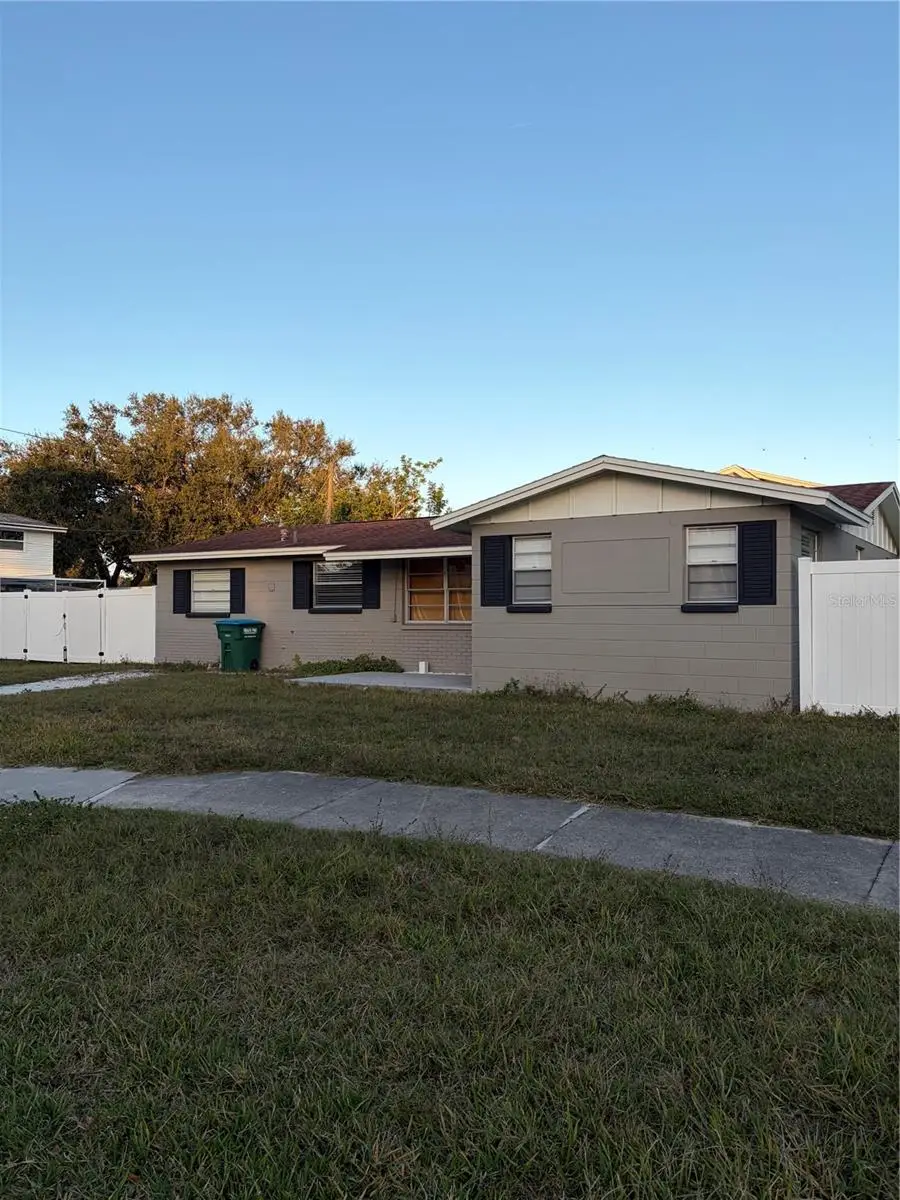 8701 94th Street, Seminole, FL 33777 - Image #2