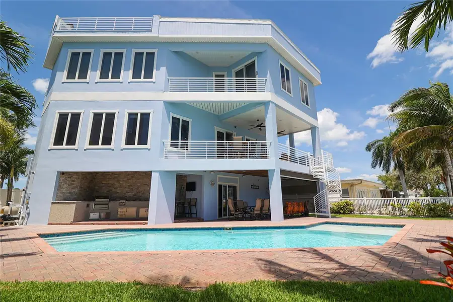 11105 5th Street E, Treasure Island, FL 33706 - Image #3